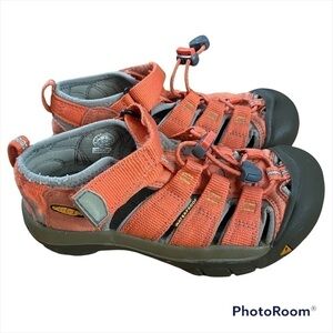 Keen Sandals Sz 1 Youth Kids Waterproof Orange Caged Toe Outdoors